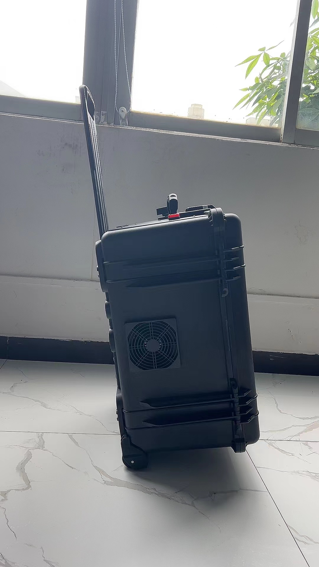 威县手拉箱型移动通信干扰器